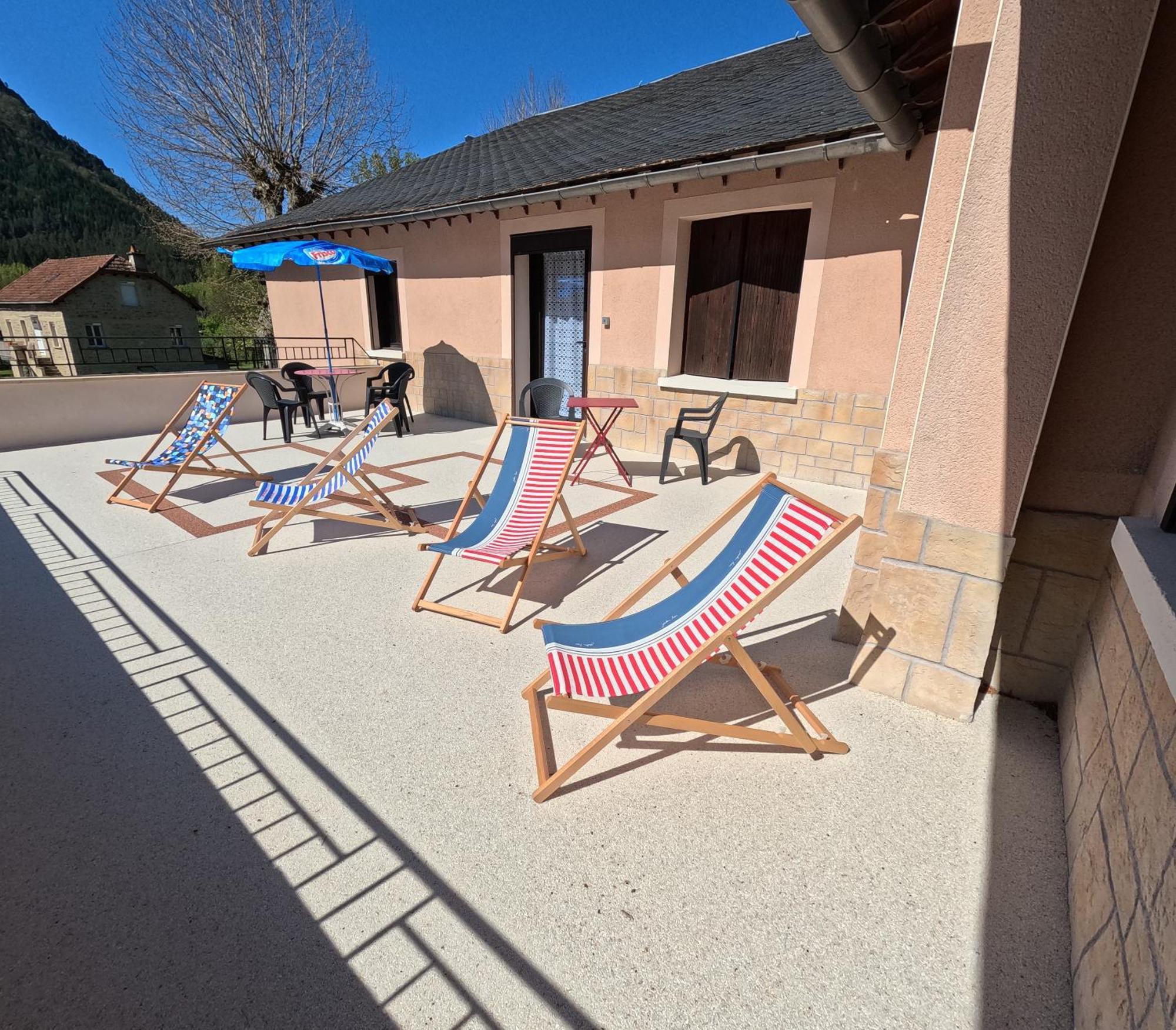 Au Pont De La Gineze Homestay